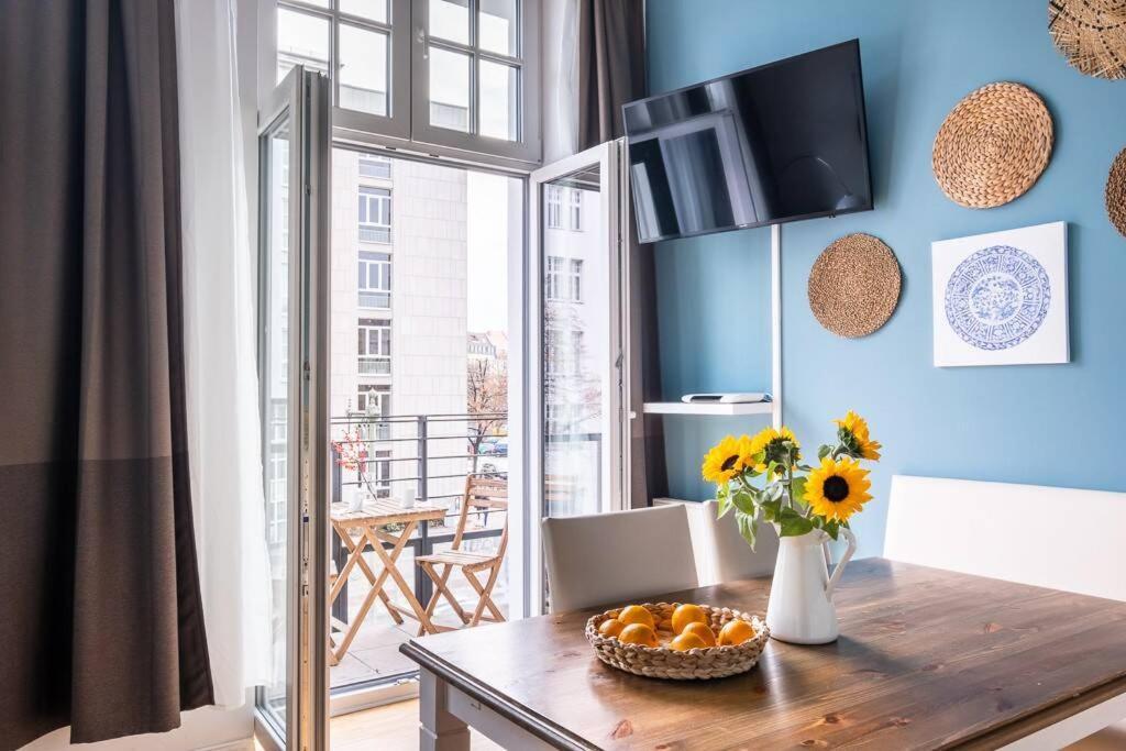 Sc 05 By Rockchair Apartments L Superhost Status L 2 Bedrooms Boxspringbeds Balcony Elevator - Cozy Family & Business Flair Welcomes You! Berlino Esterno foto
