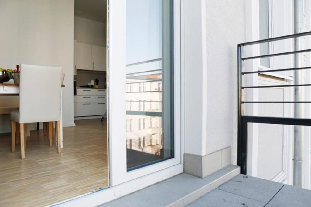 Sc 05 By Rockchair Apartments L Superhost Status L 2 Bedrooms Boxspringbeds Balcony Elevator - Cozy Family & Business Flair Welcomes You! Berlino Esterno foto