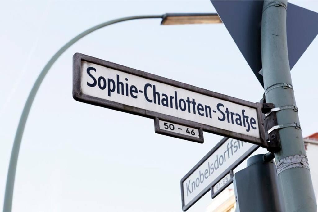 Sc 05 By Rockchair Apartments L Superhost Status L 2 Bedrooms Boxspringbeds Balcony Elevator - Cozy Family & Business Flair Welcomes You! Berlino Esterno foto