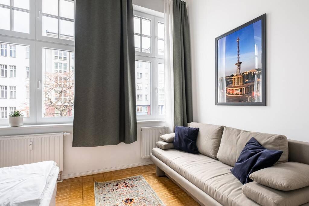Sc 05 By Rockchair Apartments L Superhost Status L 2 Bedrooms Boxspringbeds Balcony Elevator - Cozy Family & Business Flair Welcomes You! Berlino Esterno foto