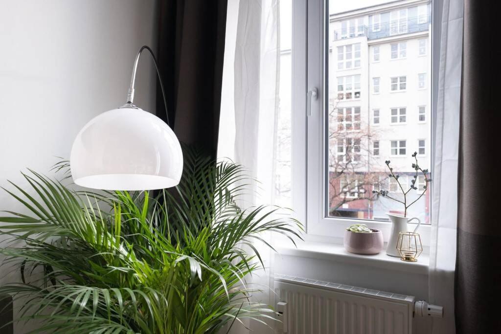 Sc 05 By Rockchair Apartments L Superhost Status L 2 Bedrooms Boxspringbeds Balcony Elevator - Cozy Family & Business Flair Welcomes You! Berlino Esterno foto